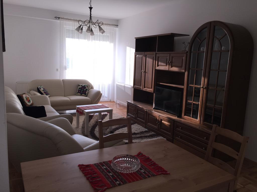 Apartment Gashi プリシュティナ エクステリア 写真